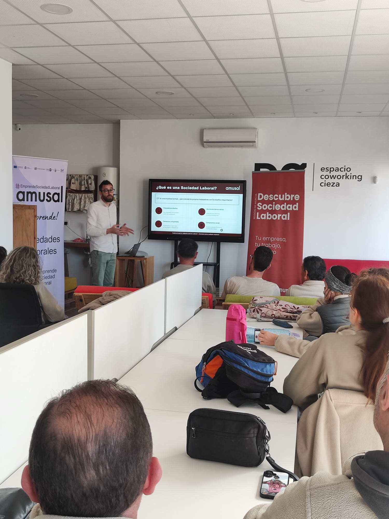 Amusal acerca el modelo de Sociedad Laboral a Cieza en una jornada de difusión empresarial