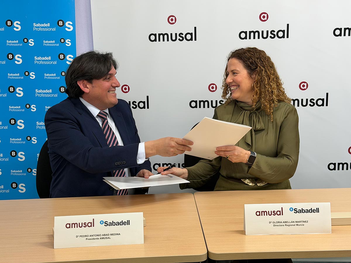 amusal y Banco Sabadell firman un convenio para mejorar el acceso a financiación de las Sociedades Laborales en la Región de Murcia